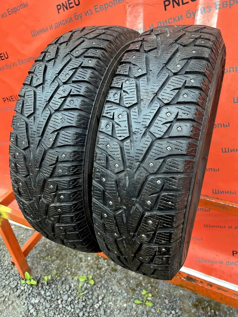 Пара б/у шин 215/70 R16 Yokohama Ice Guard Stud IG55