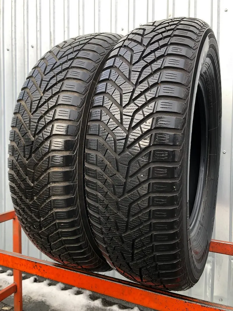 Пара б/у шин 215/70 R16 Yokohama W.drive V905