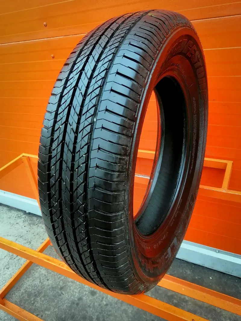 Б/у шина 215/70 R17 Bridgestone Dueler H/L 400