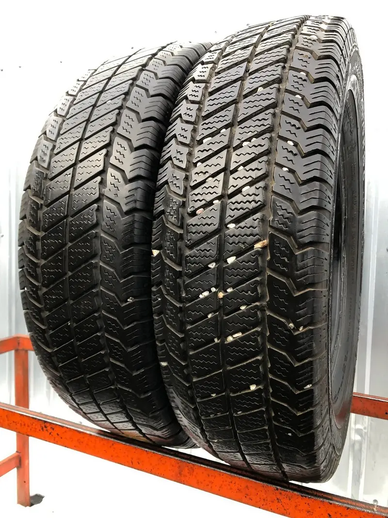 Пара б/у шин 215/75 R16C Barum Snovanis 2
