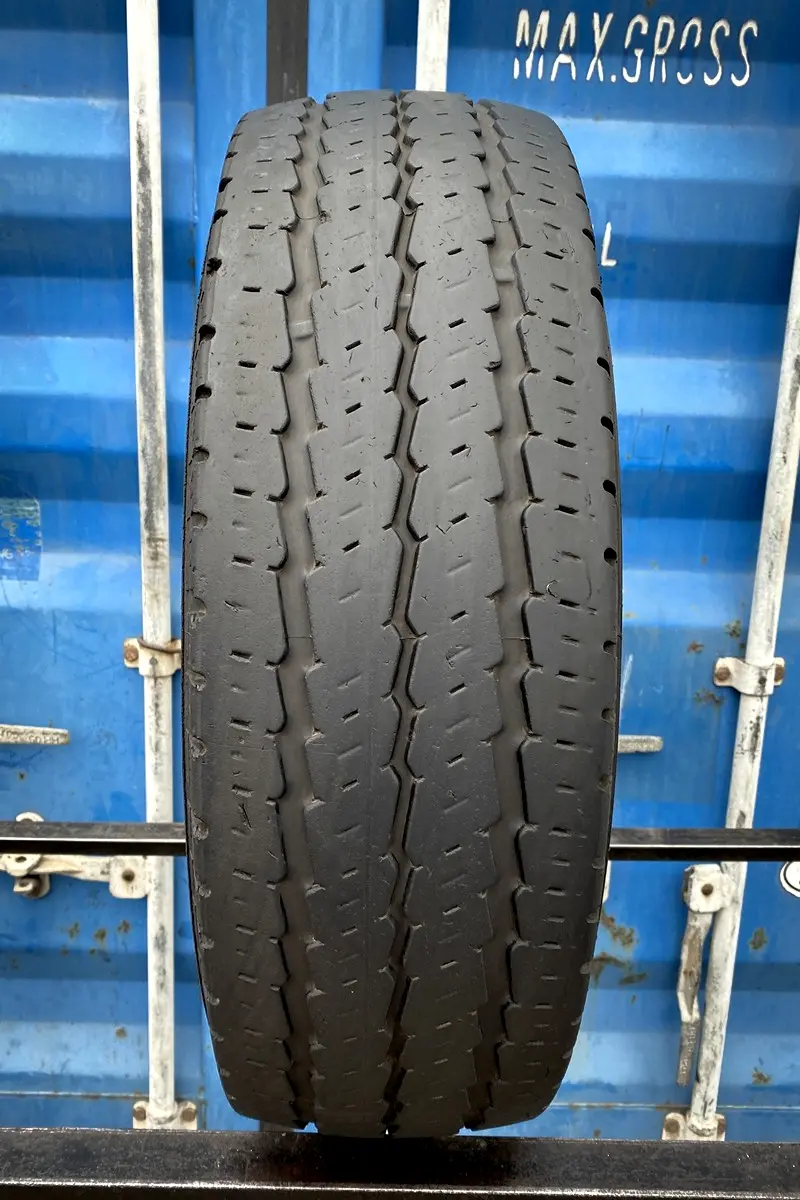 Б/у шина 215/75 R16C Continental VancoCamper