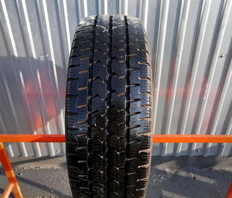 Б/у шина 215/75 R16C Continental VancoFourSeason