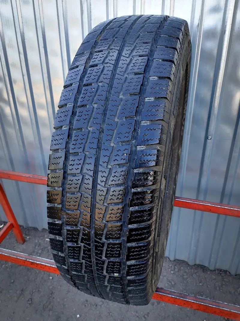Б/у шина 215/75 R16C Hankook Winter RW06