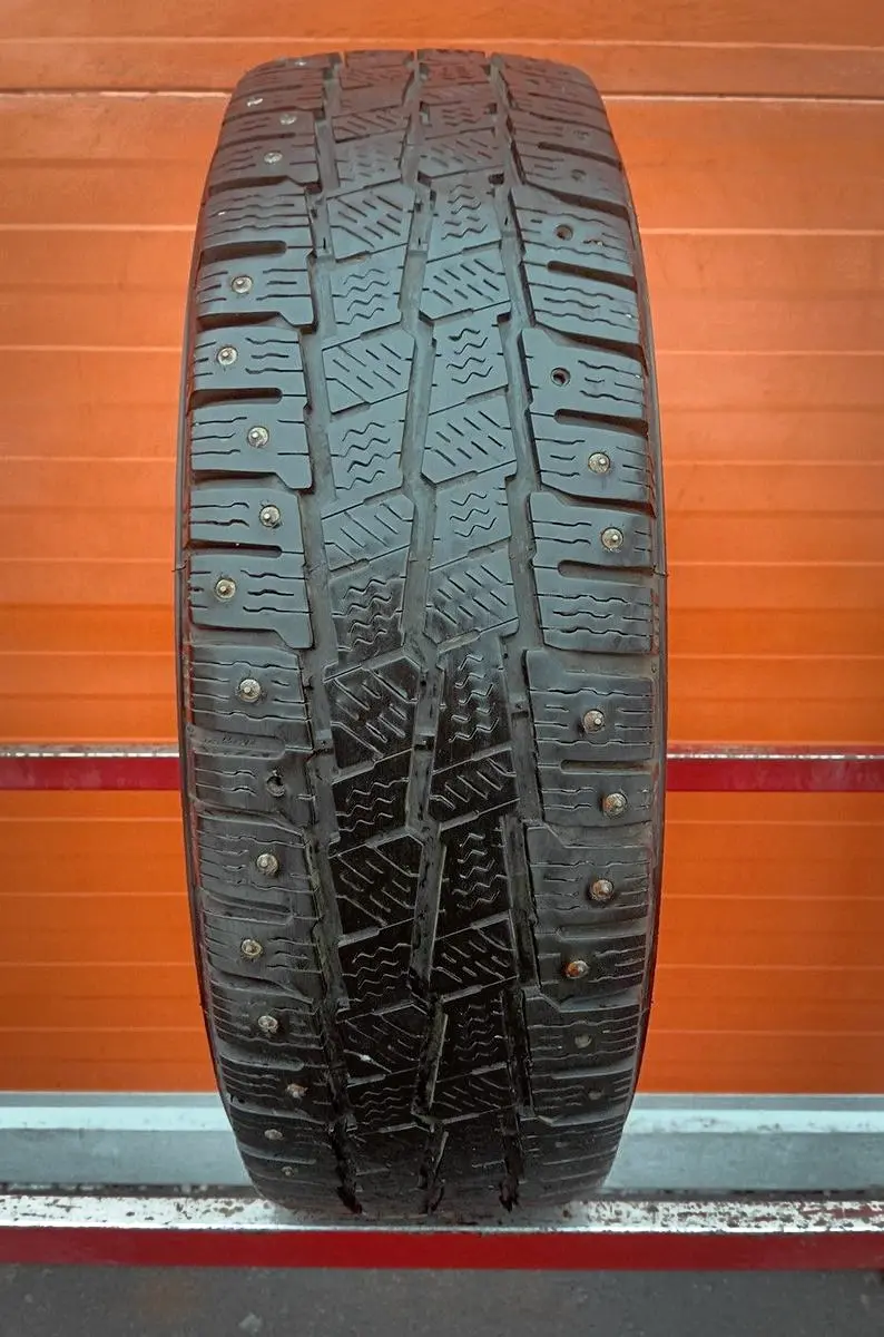Б/у шина 215/75 R16C Michelin Agilis X-Ice North