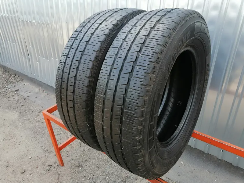 Пара б/у шин 215/75 R16C Pirelli Chrono Four Seasons