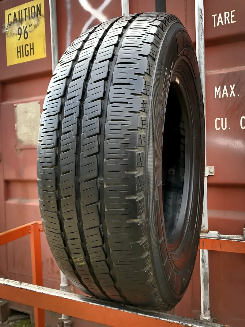 Б/у шина 215/75 R16C Pirelli Chrono Four Seasons, фото 1