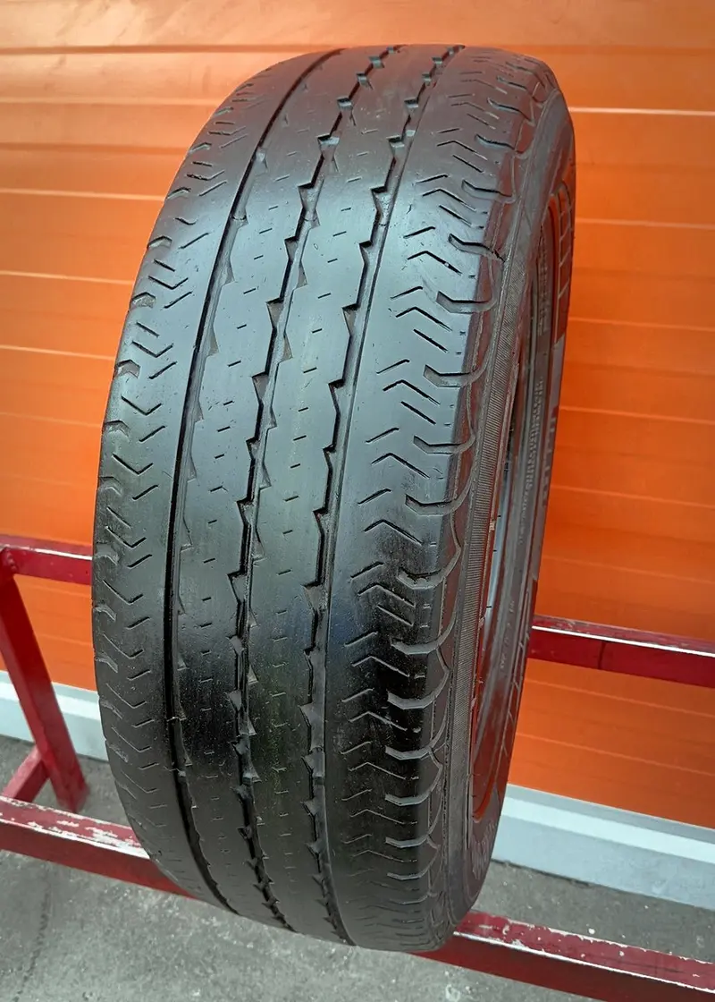 Б/у шина 215/75 R16C Pirelli Chrono