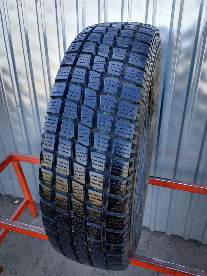 Б/у шина 215/75 R16C Toyo H09