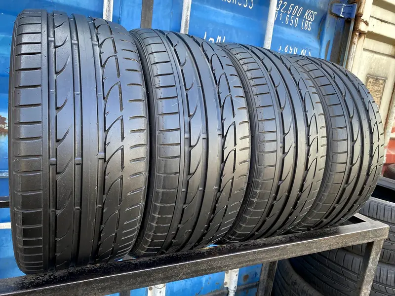 Комплект б/у шин 225/35 R18 Bridgestone Potenza S001