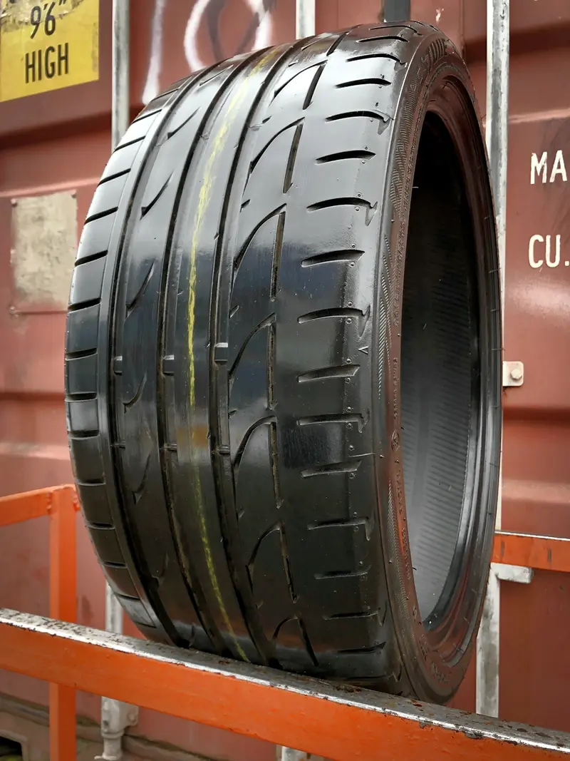Б/у шина 225/35 R18 Bridgestone Potenza S001, фото 1
