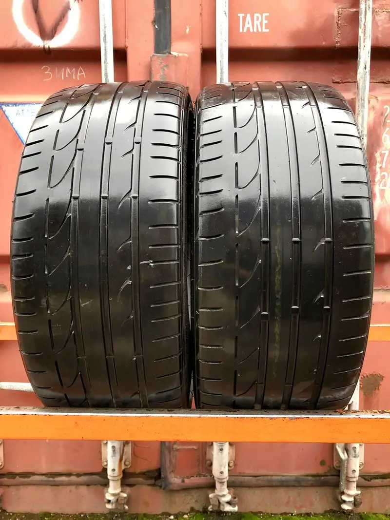 Пара б/у шин 225/35 R18 Bridgestone Potenza S001
