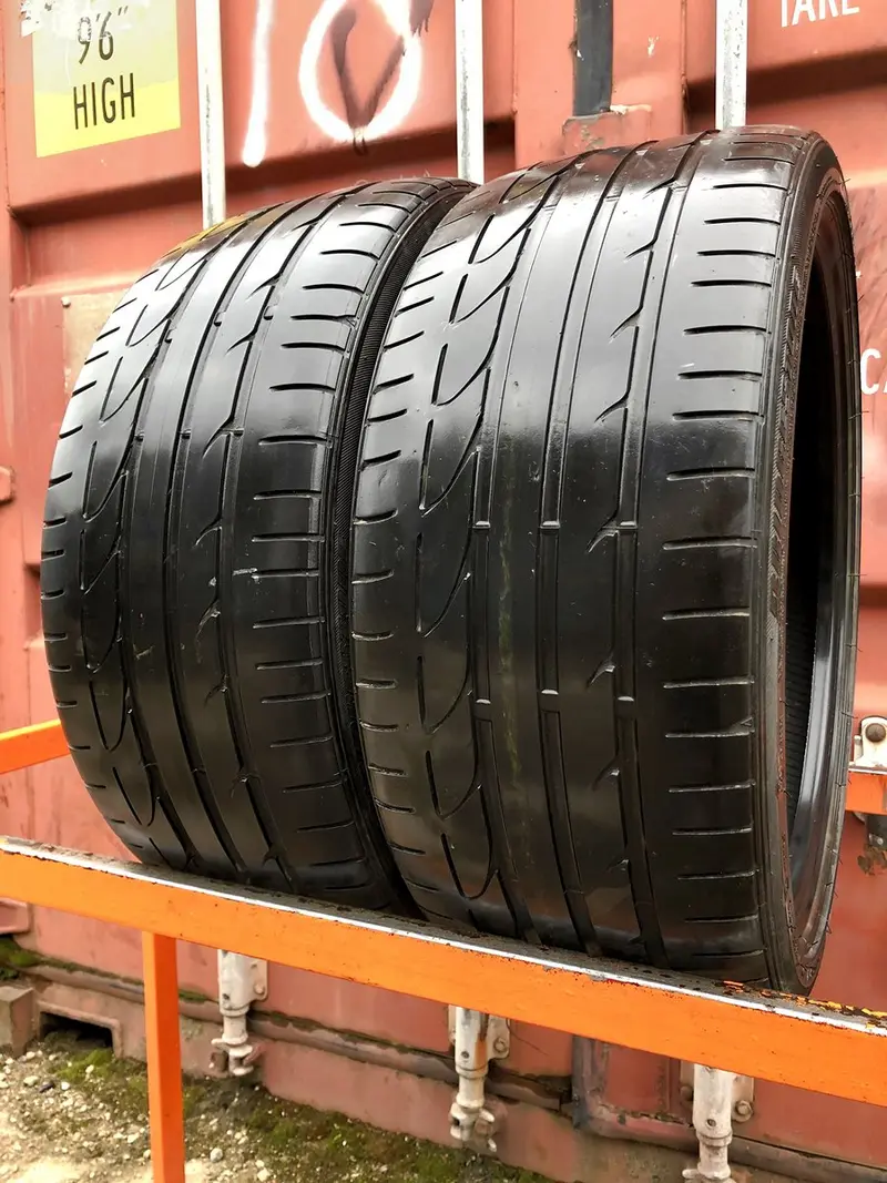 Пара б/у шин 225/35 R18 Bridgestone Potenza S001