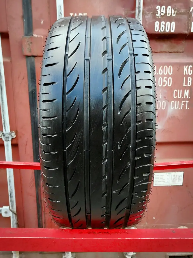 Б/у шина 225/35 R18 Pirelli P Zero Nero GT