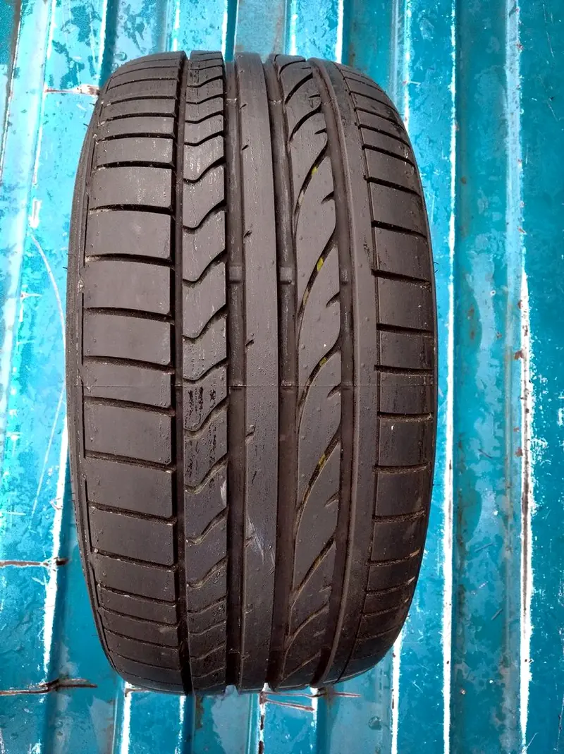 Б/у шина 225/35 R19 Bridgestone Potenza RE 050A