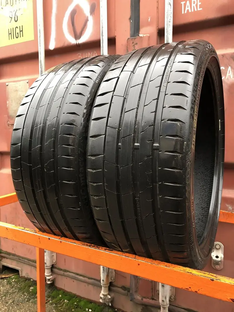 Пара б/у шин 225/35 R19 Continental SportContact 7