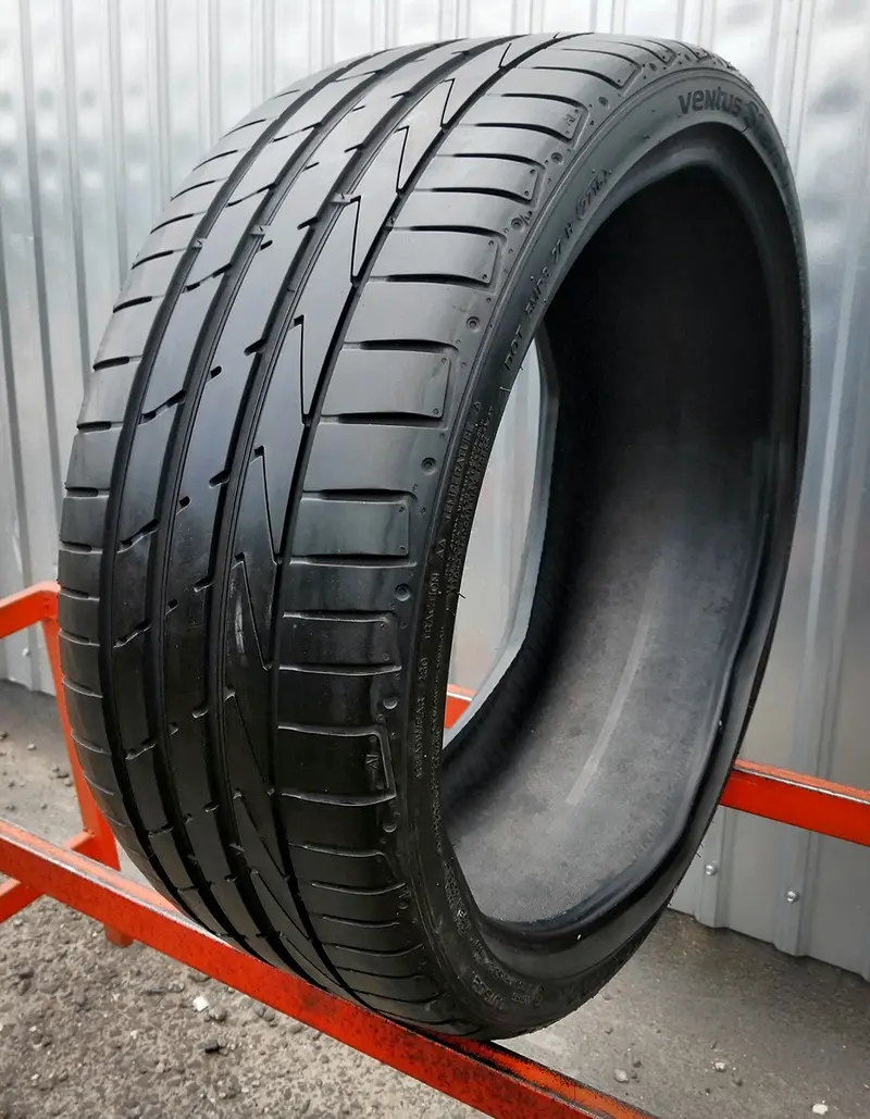 Б/у шина 225/35 R19 Hankook Ventus S1evo 2 K117, фото 1