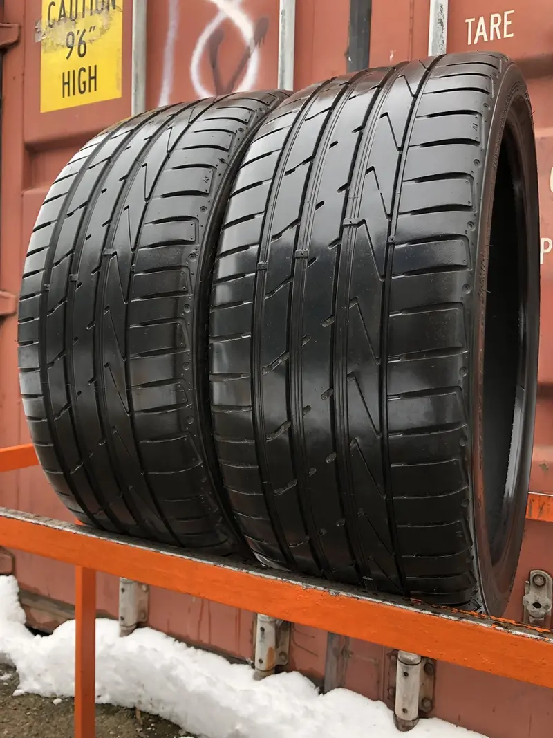 Пара б/у шин 225/35 R19 Hankook Ventus S1evo 2 K117