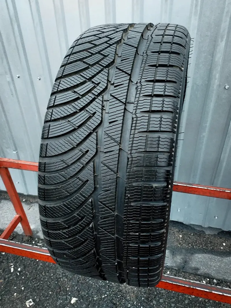 Б/у шина 225/35 R19 Michelin Pilot Alpin PA 4
