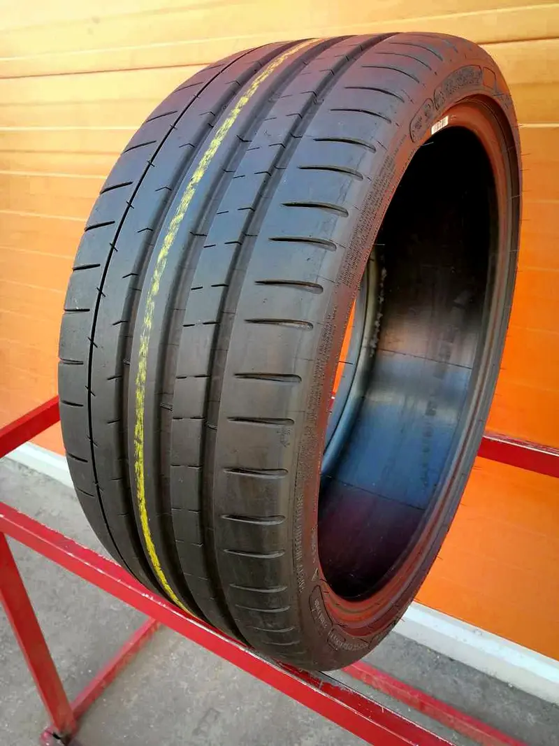 Б/у шина 225/35 R19 Michelin Pilot Super Sport RunFlat