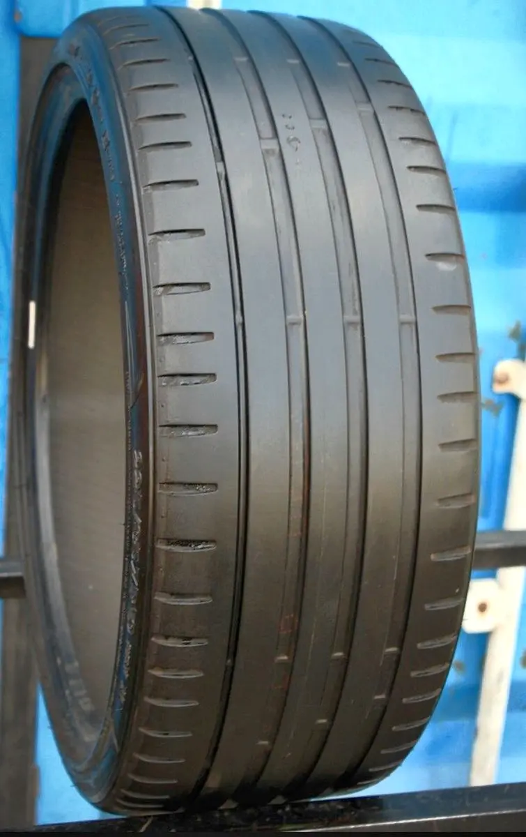 Б/у шина 225/35 R19 Nokian Z G2