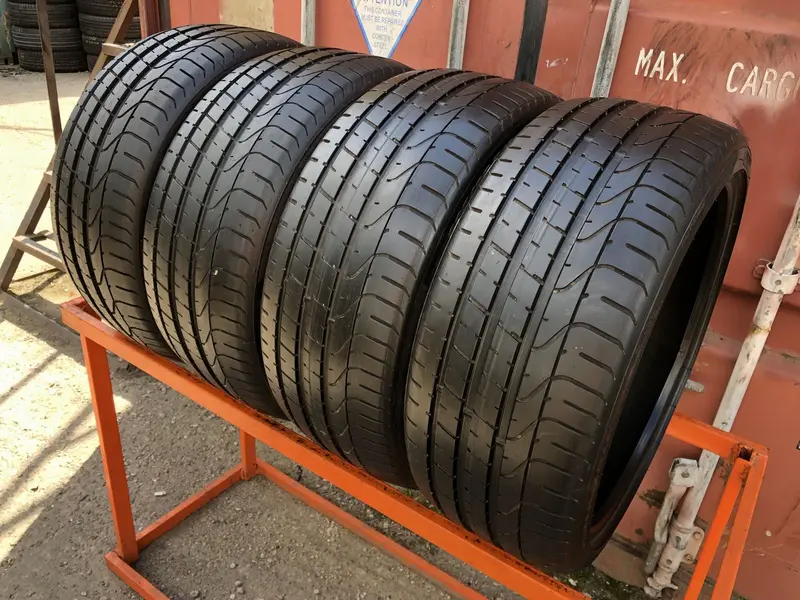 Комплект б/у шин 225/35 R19 Pirelli P Zero