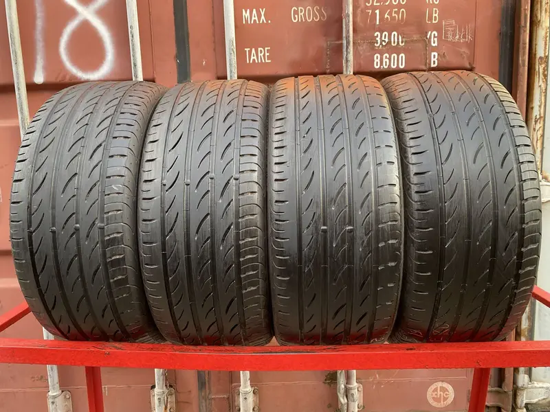 Комплект б/у шин 225/35 R19 Pirelli P Zero Nero, фото 1