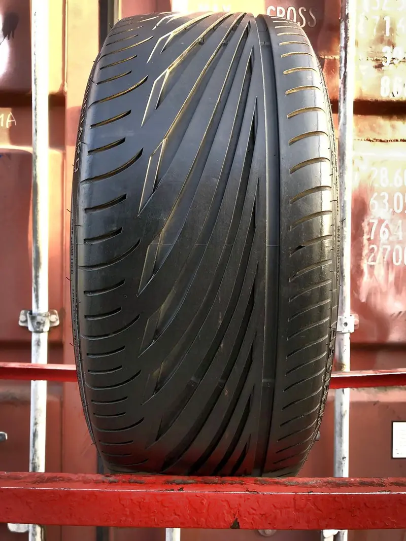 Б/у шина 225/35 R19 Vredestein Ultrac Sessanta
