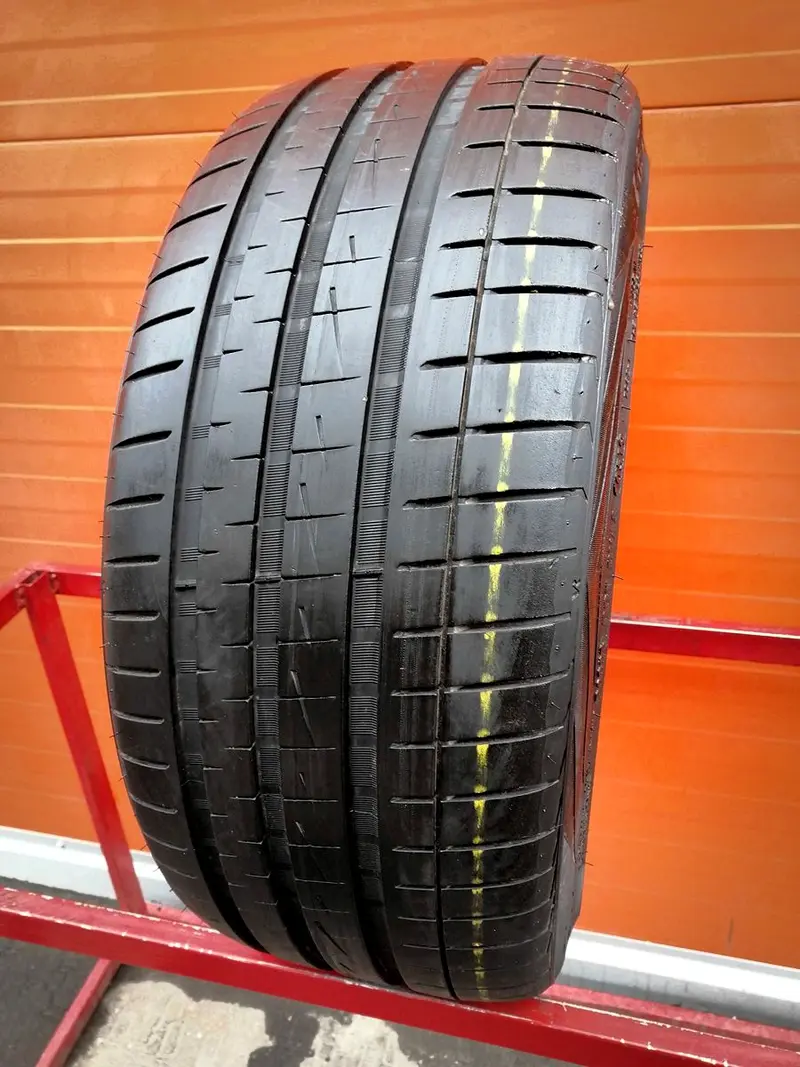 Б/у шина 225/35 R19 Vredestein Ultrac Vorti