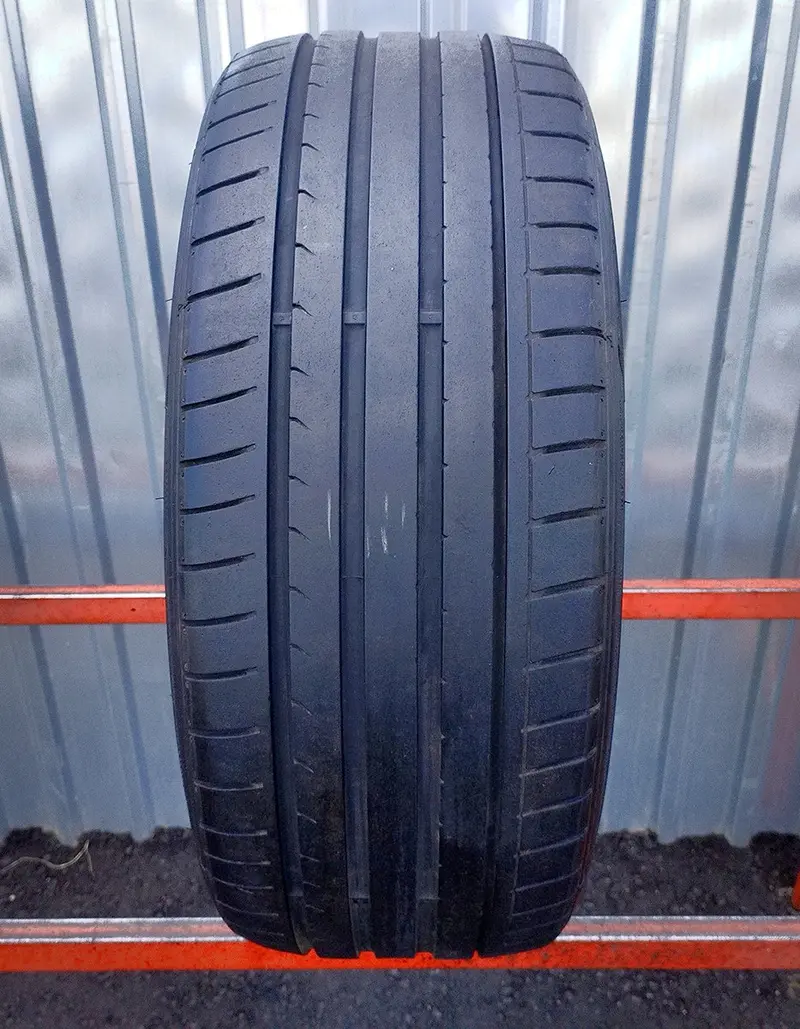 Б/у шина 225/35 R20 Dunlop SP Sport Maxx GT