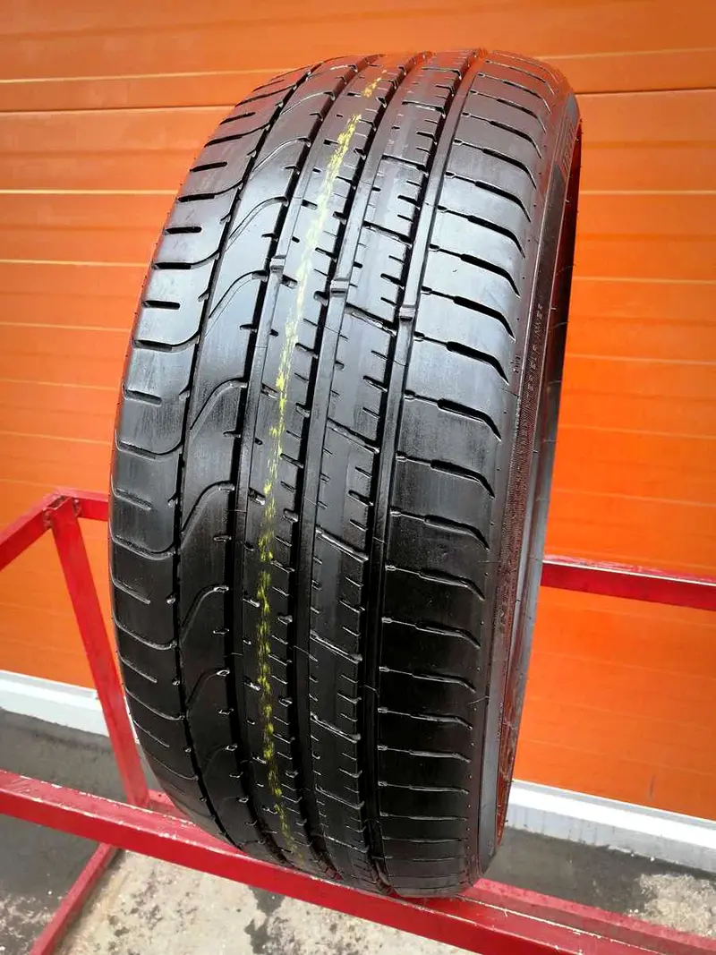 Б/у шина 225/35 R20 Pirelli P Zero