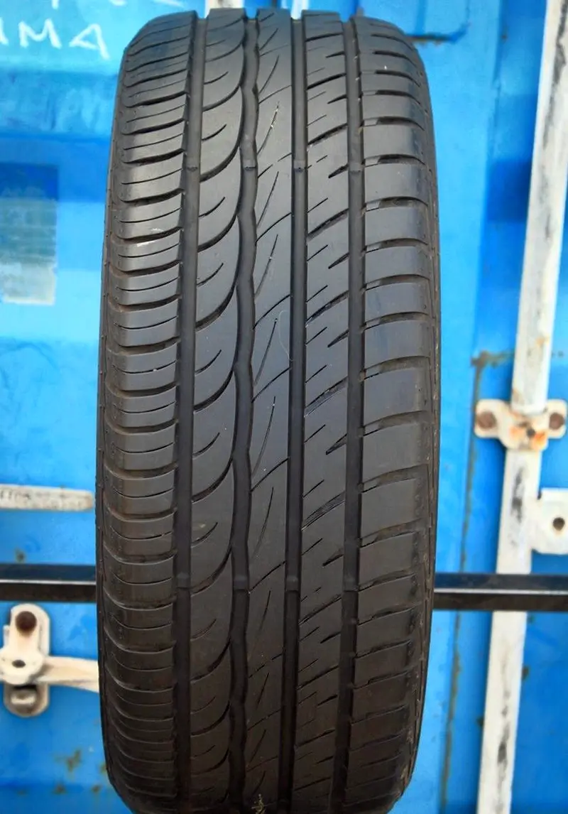 Б/у шина 225/40 R18 Barum Bravuris 2