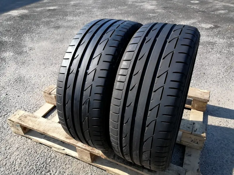 Пара б/у шин 225/40 R18 Bridgestone Potenza S001