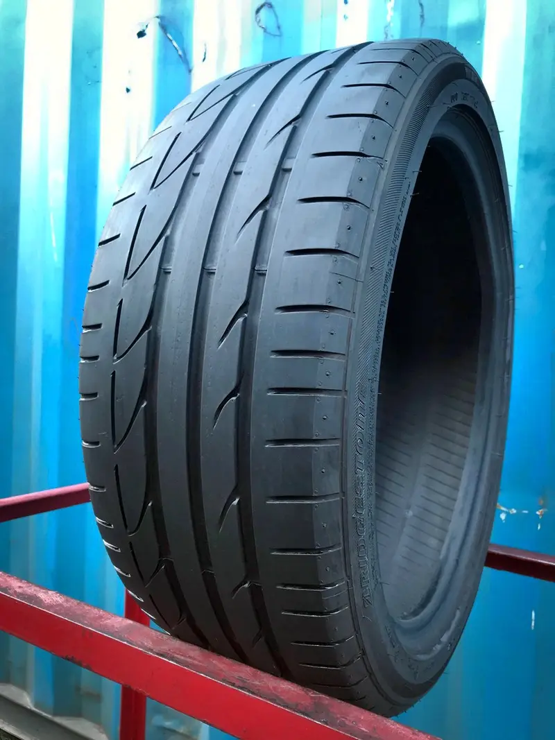 Б/у шина 225/40 R18 Bridgestone Potenza S001