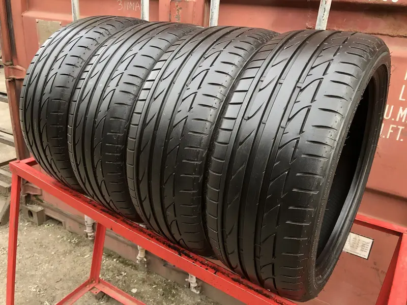 Комплект б/у шин 225/40 R18 Bridgestone Potenza S001