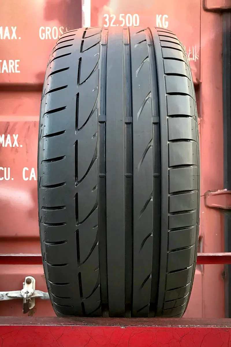 Б/у шина 225/40 R18 Bridgestone Potenza S001 RFT