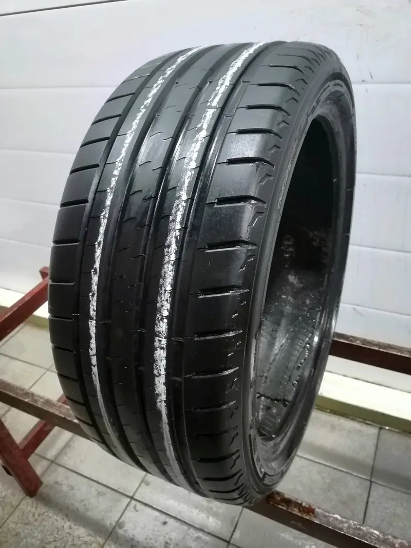 Б/у шина 225/40 R18 Bridgestone Potenza Sport