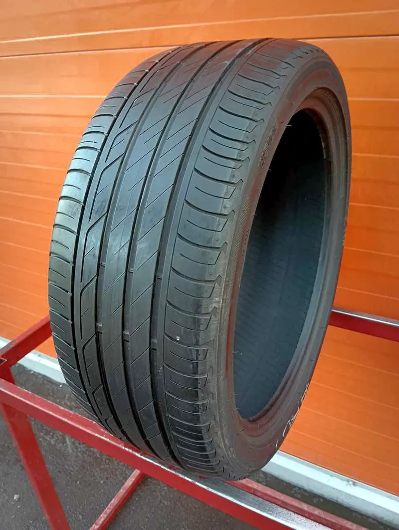 Б/у шина 225/40 R18 Bridgestone Turanza T001