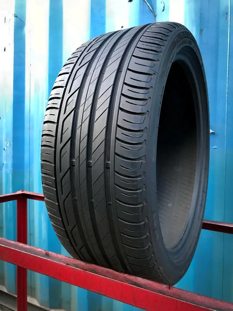 Б/у шина 225/40 R18 Bridgestone Turanza T001