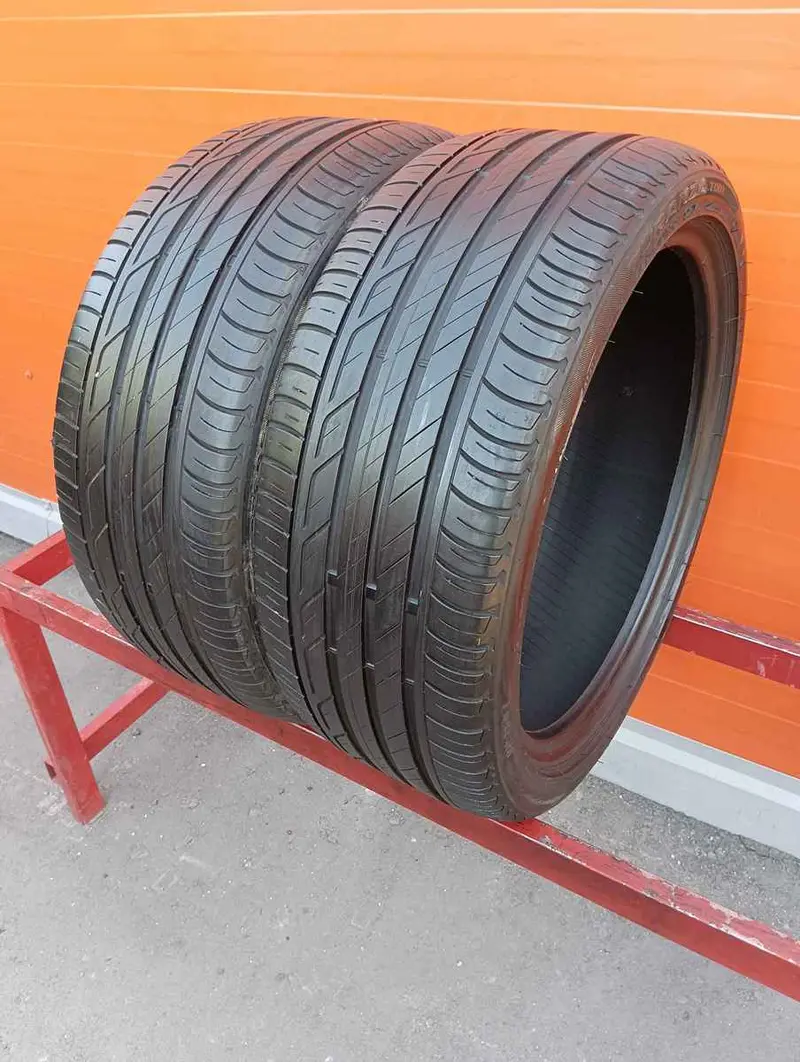 Пара б/у шин 225/40 R18 Bridgestone Turanza T005