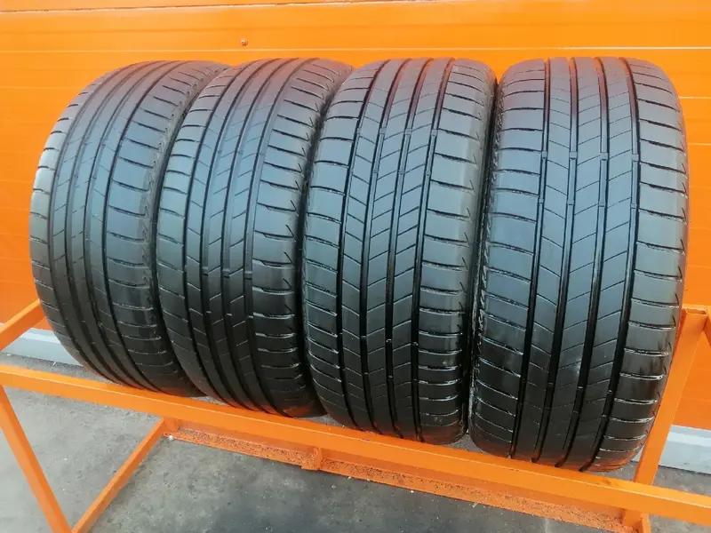 Комплект б/у шин 225/40 R18 Bridgestone Turanza T005