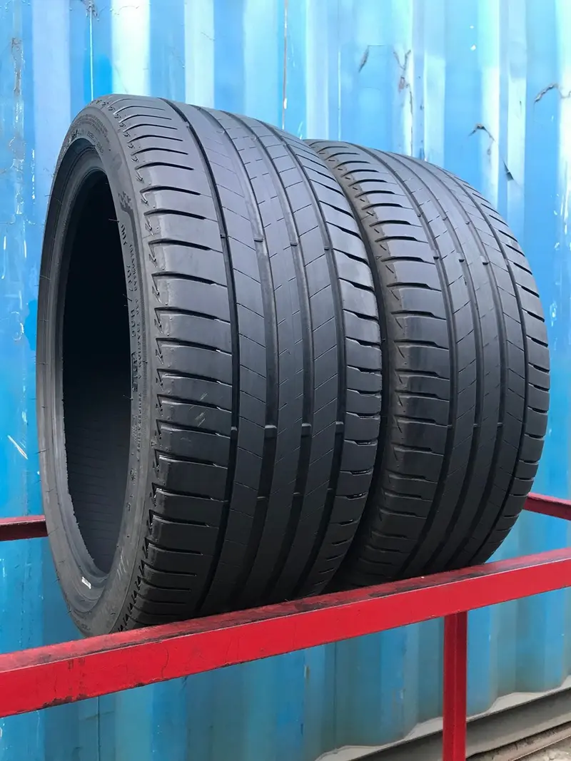Пара б/у шин 225/40 R18 Bridgestone Turanza T005