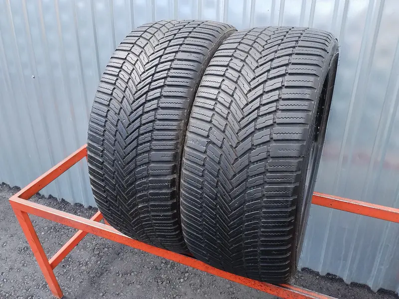 Пара б/у шин 225/40 R18 Bridgestone Weather Control A005