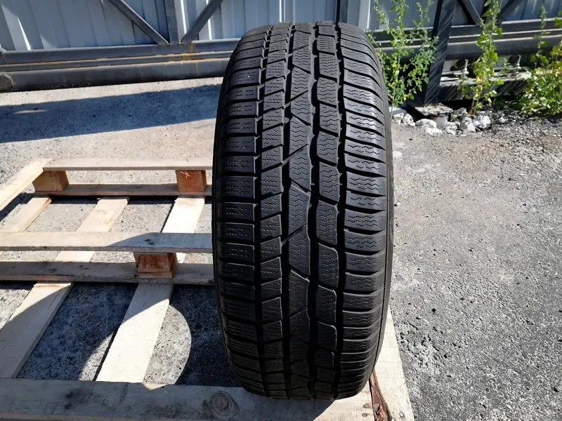 Б/у шина 225/40 R18 Continental ContiWinterContact TS 830 P