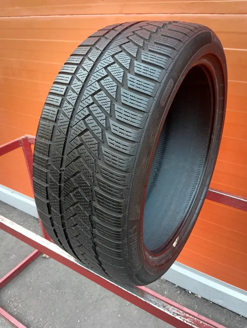 Б/у шина 225/40 R18 Continental ContiWinterContact TS 850 P
