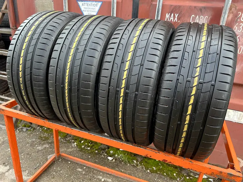 Комплект б/у шин 225/40 R18 Continental PremiumContact 7