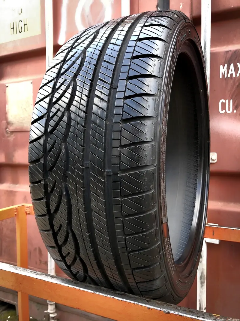 Б/у шина 225/40 R18 Dunlop SP Sport 01 A/S, фото 1