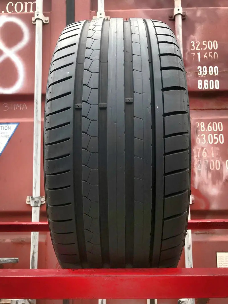 Б/у шина 225/40 R18 Dunlop SP Sport Maxx GT, фото 1