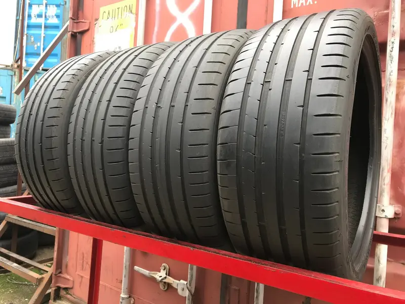 Комплект б/у шин 225/40 R18 Dunlop SP Sport Maxx RT 2