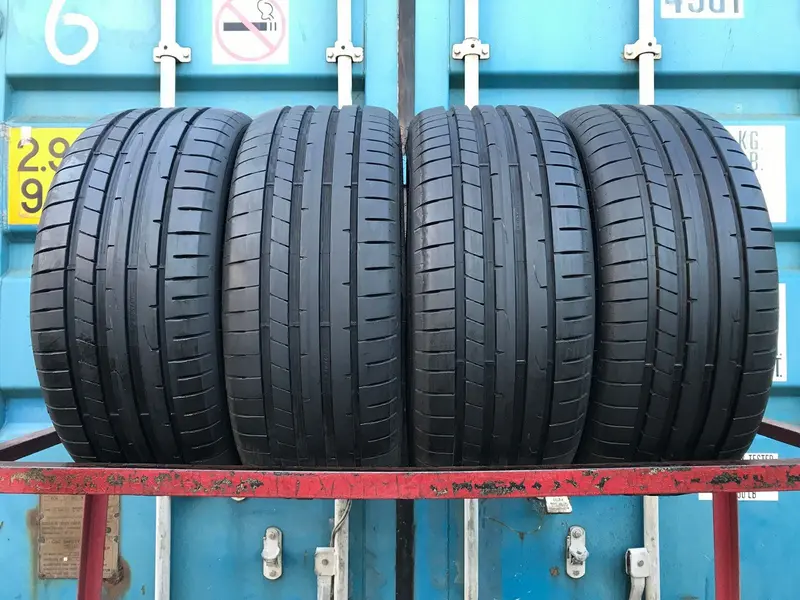 Комплект б/у шин 225/40 R18 Dunlop SP Sport Maxx RT 2