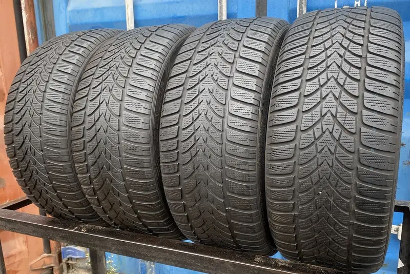 Комплект б/у шин 225/40 R18 Dunlop SP Winter Sport 4D